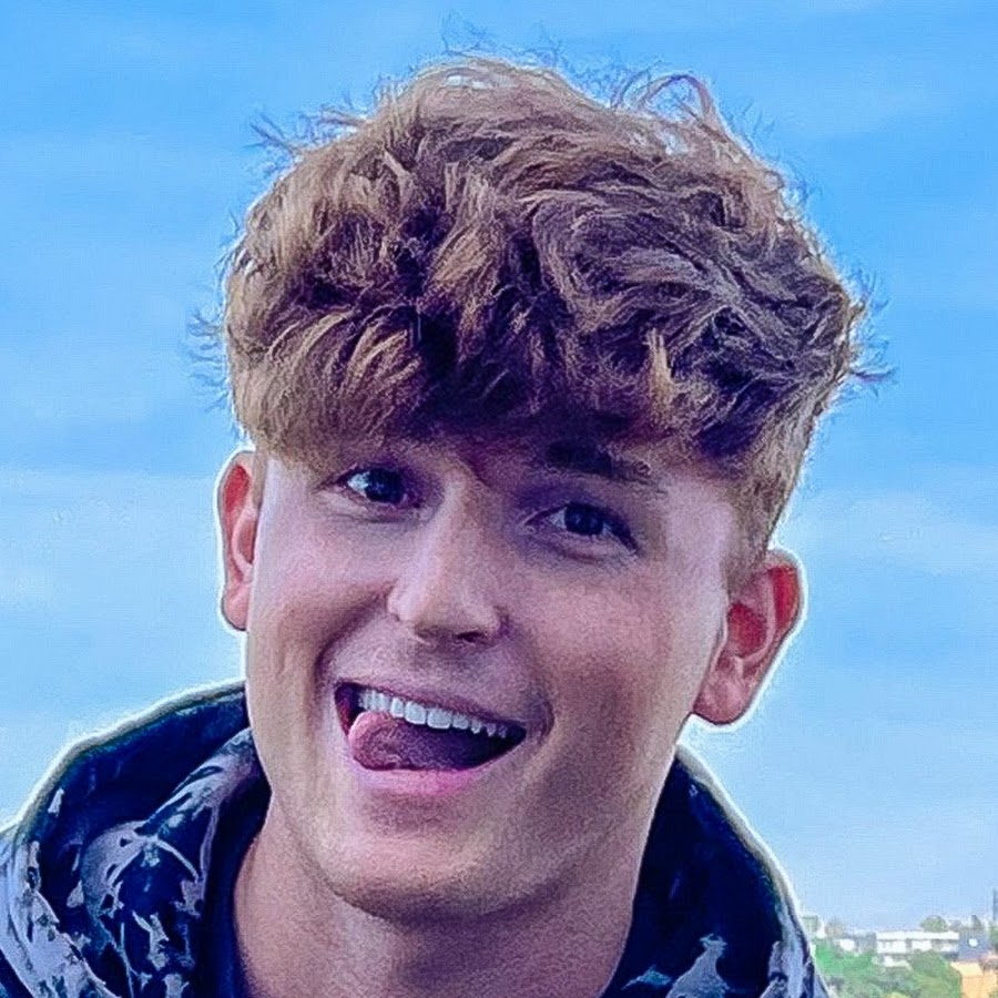 channels4 profile - Caylus Merch